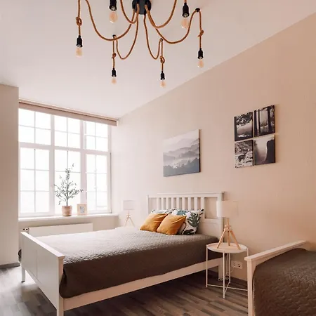Harmony Apartment/9 Guests/ 4 Bedroom / Old Town Apartment Riga