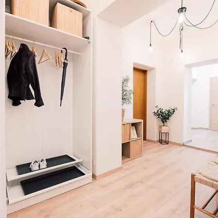 Harmony Apartment/9 Guests/ 4 Bedroom / Old Town * Riga