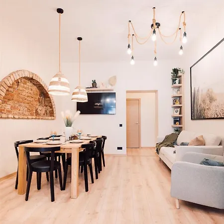 Apartment Harmony Apartment/9 Guests/ 4 Bedroom / Old Town