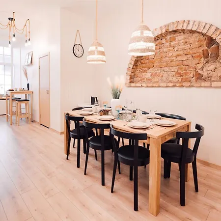 Harmony Apartment/9 Guests/ 4 Bedroom / Old Town Riga